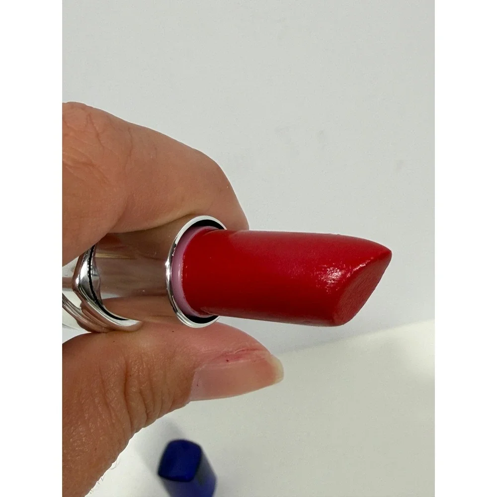 CoverGirl Continuous Color Lipstick 580 Classic Red 3g 0.13oz Old formula discon
